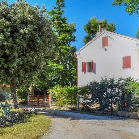 Hébergement de vacances Beautiful In With 3 Bedrooms Cingoli