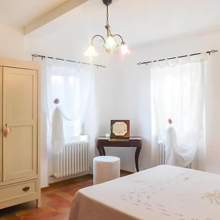 Beautiful In With 3 Bedrooms * Cingoli